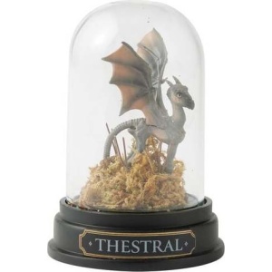 Harry Potter Thestral Figur mit Glaskuppel Sberatelská postava vícebarevný - Merchstore.cz