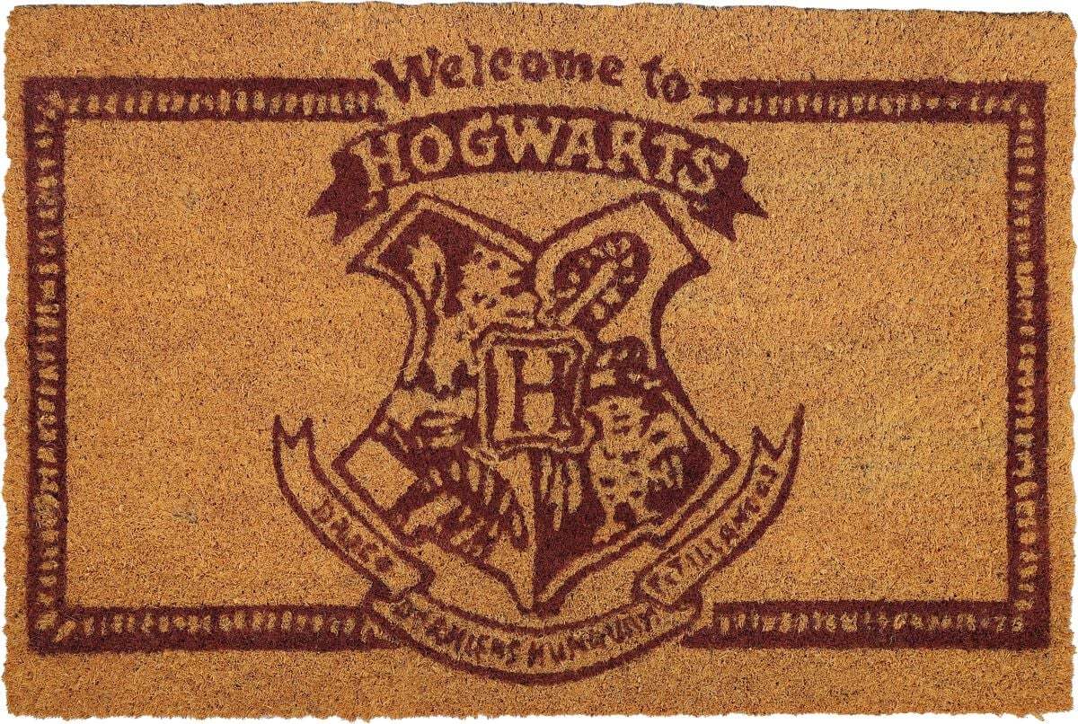 Harry Potter Welcome To Hogwarts Rohožka vícebarevný - Merchstore.cz Harry Potter Welcome To Hogwarts Rohožka vícebarevný - Merchstore.cz