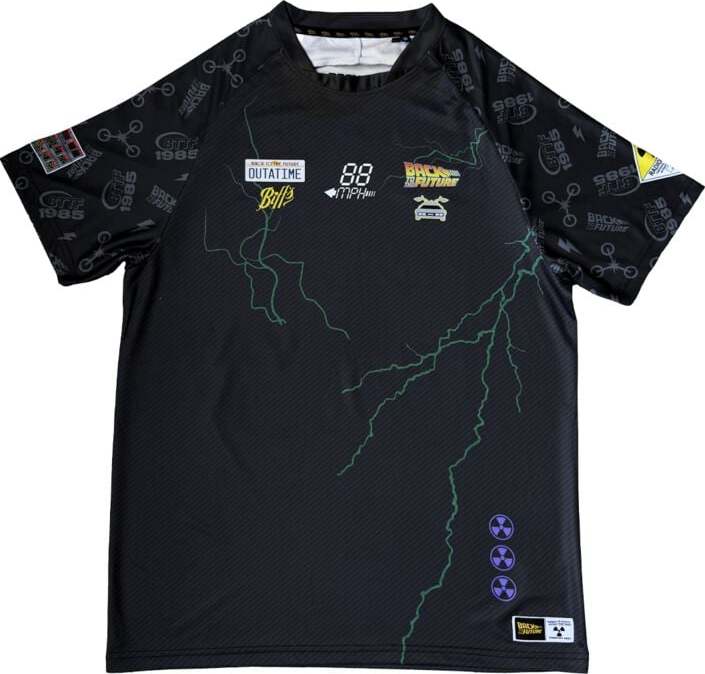 Back To The Future Fotbalový dres Hey McFly 85 Dres pro fanoušky vícebarevný - Merchstore.cz Back To The Future Fotbalový dres Hey McFly 85 Dres pro fanoušky vícebarevný - Merchstore.cz