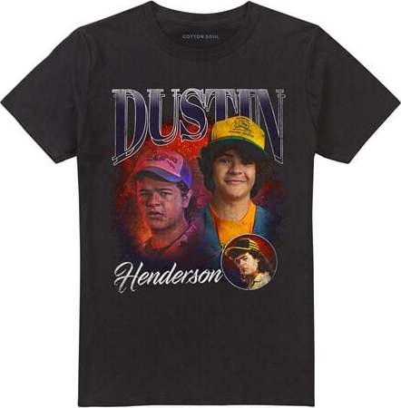 Stranger Things Season 5 - Dustin Homage Tričko černá - Merchstore.cz Stranger Things Season 5 - Dustin Homage Tričko černá - Merchstore.cz