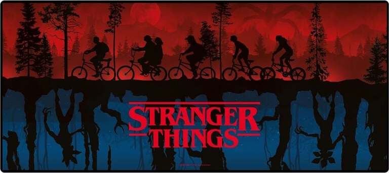 Stranger Things Stranger Things podložka pod myš černá / červená / modrá - Merchstore.cz